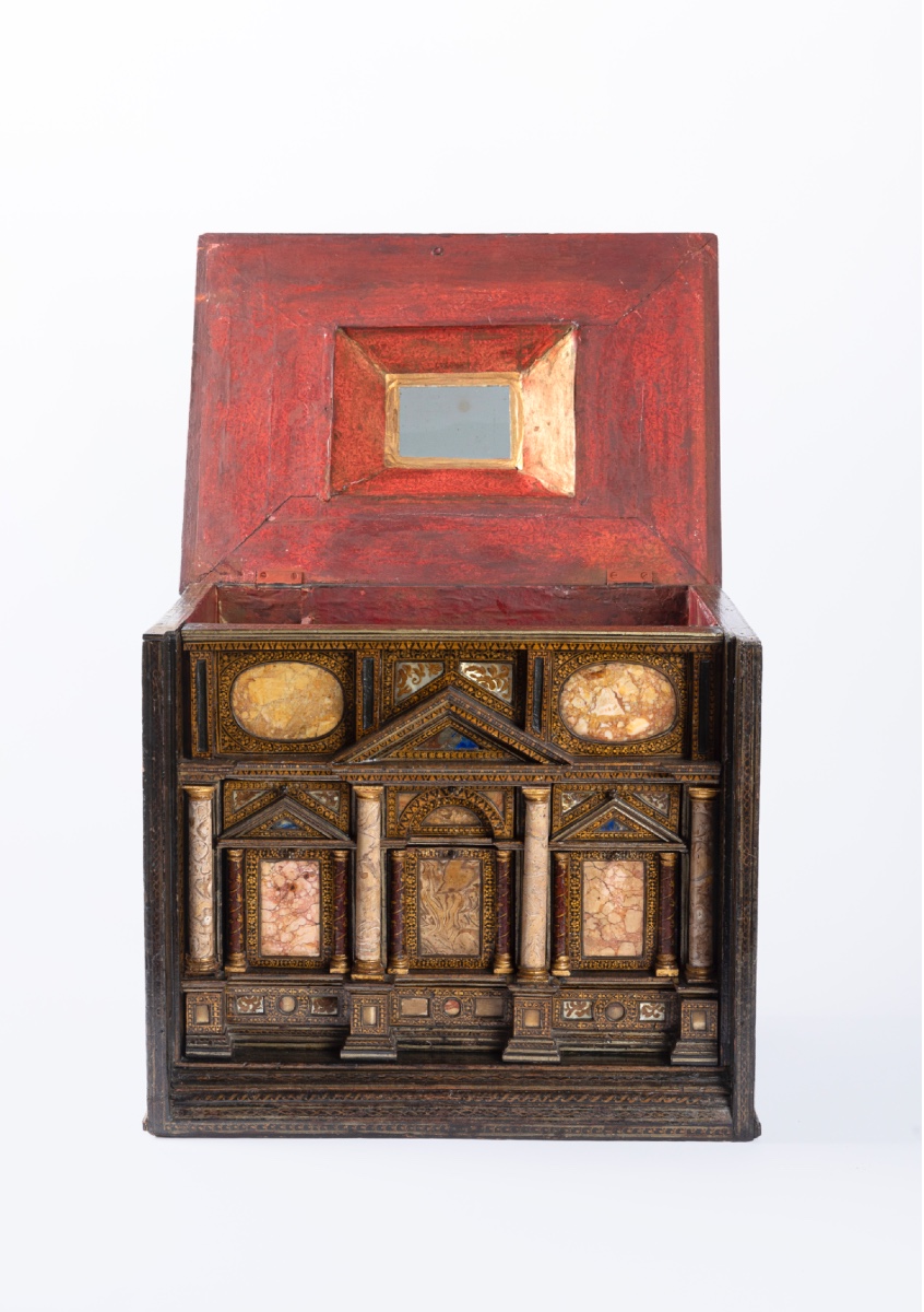 Venetian Cabinet -photo-4