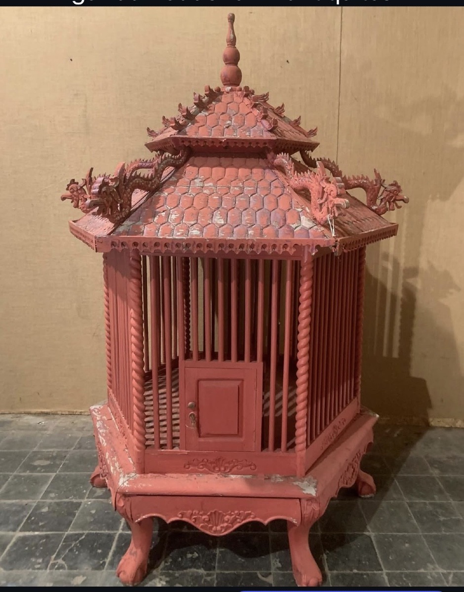 Grande cage en bois