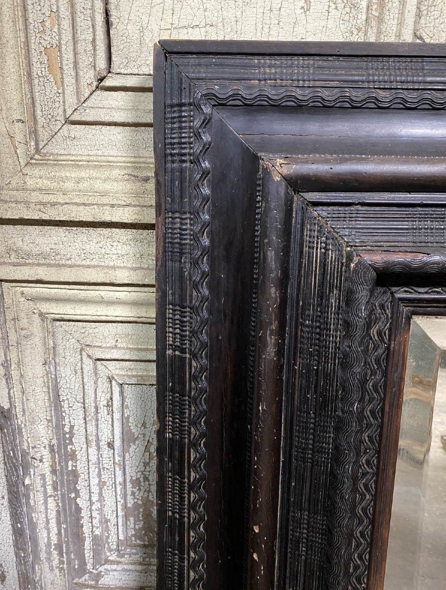 Mirror In A 17th-century Frame-photo-4