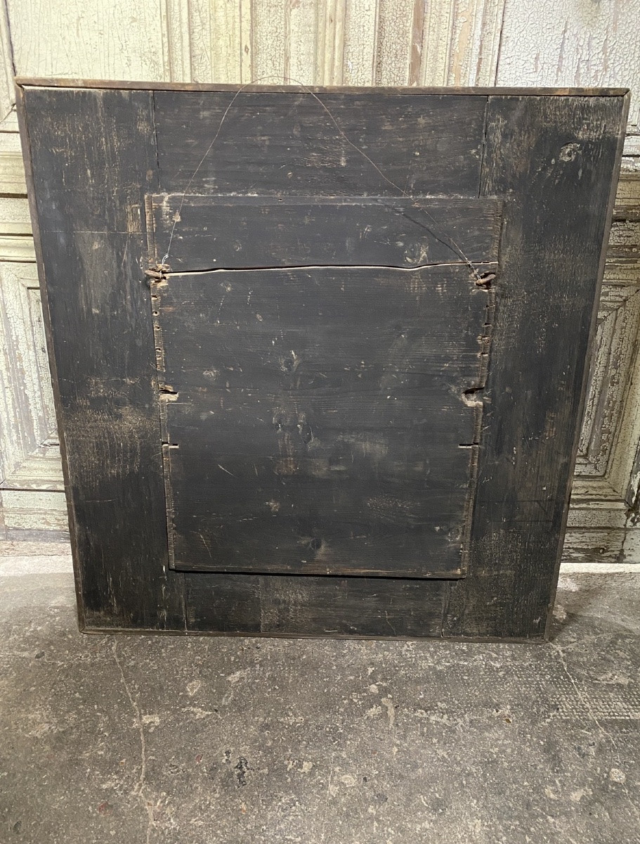 Mirror In A 17th-century Frame-photo-1