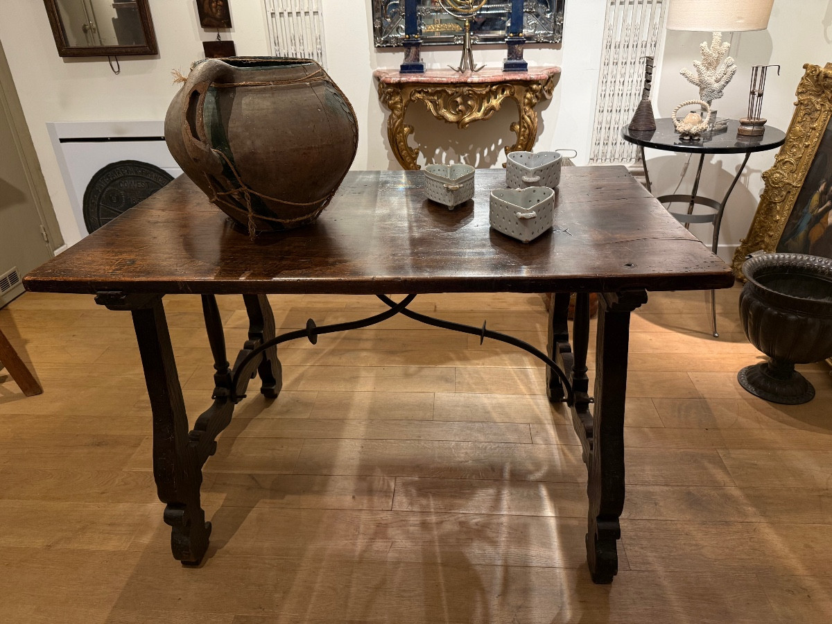 Table en noyer XVIIeme