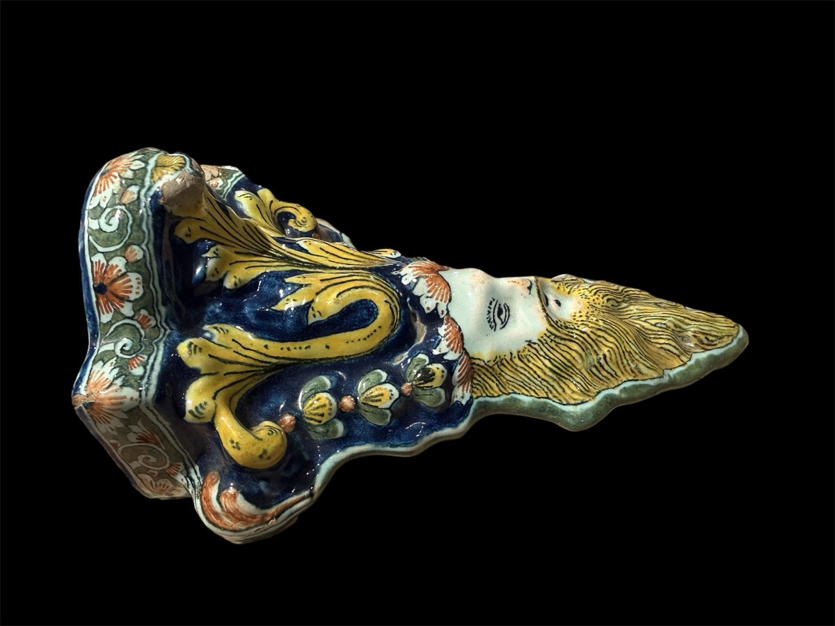 Pair Of Earthenware Brackets-photo-2