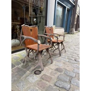 Paire de fauteuils bois de cerfs 