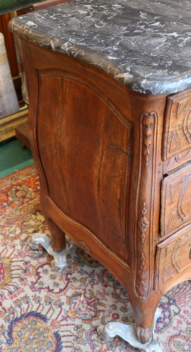 Commode XVIIIè galbée en hêtre naturel sculpté-photo-2