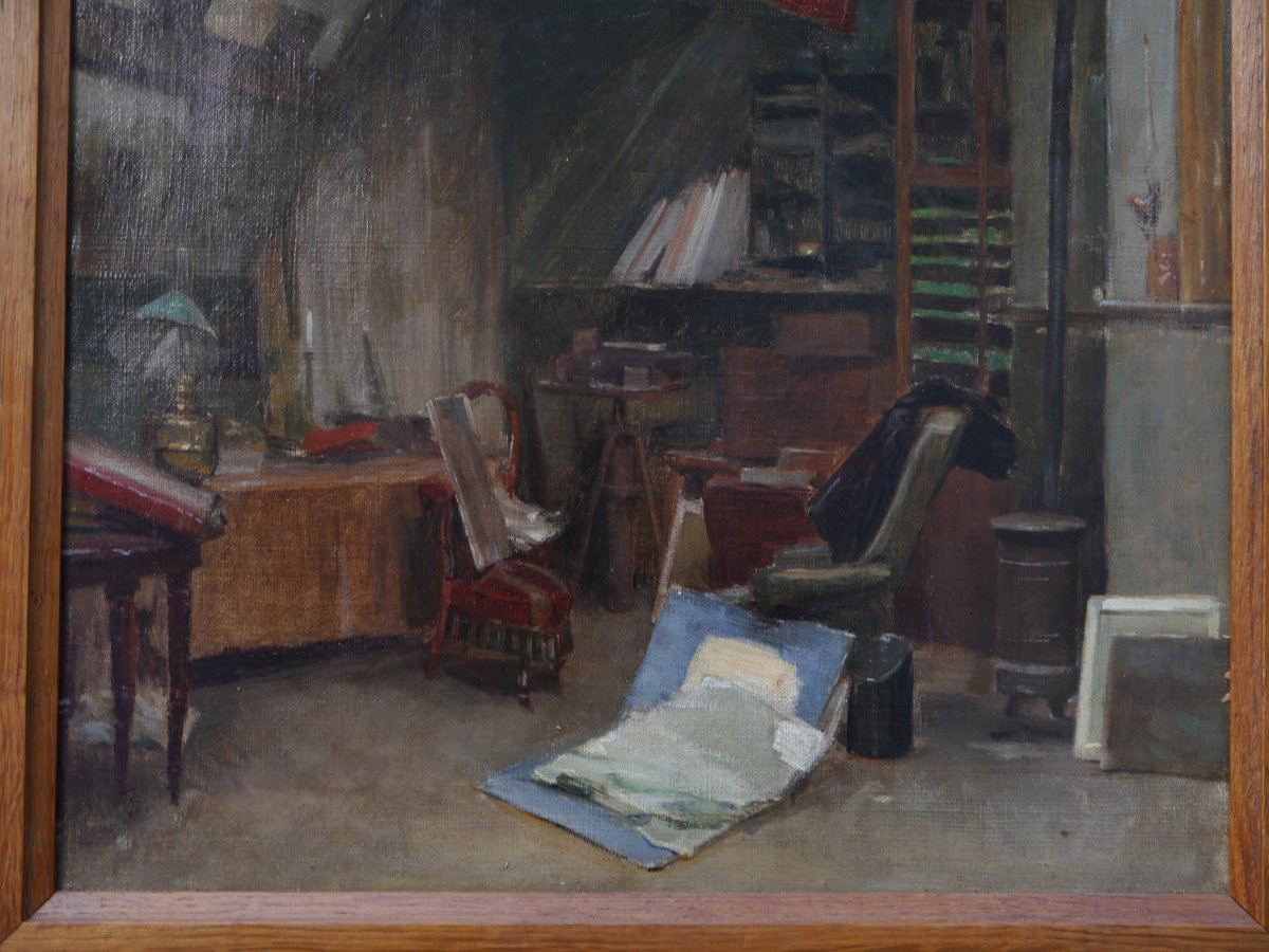 Un intérieur de collectionneur ou d'artiste sous les toits, vers 1900-photo-4