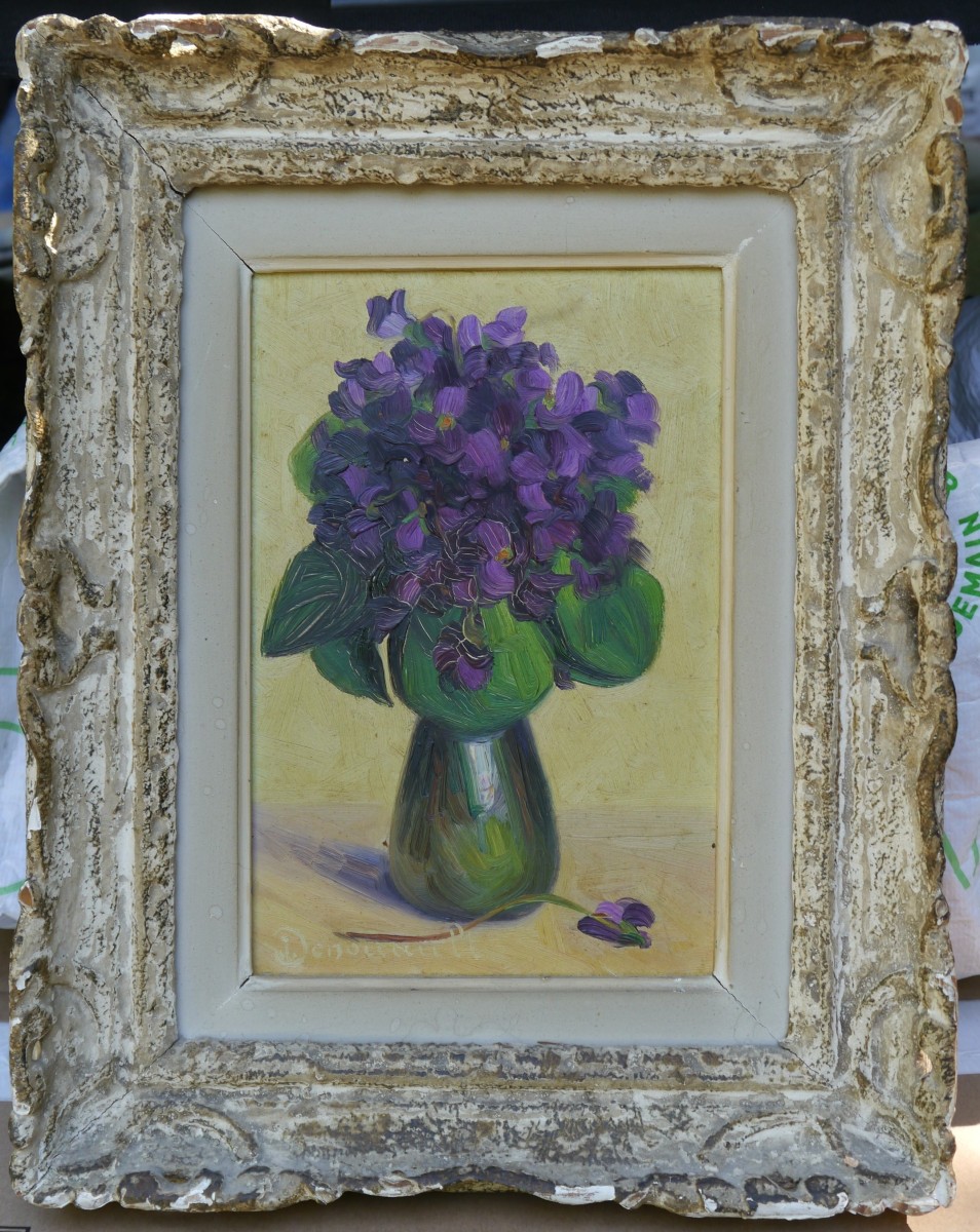 Bouquet de violettes. Signé Denouault XXè