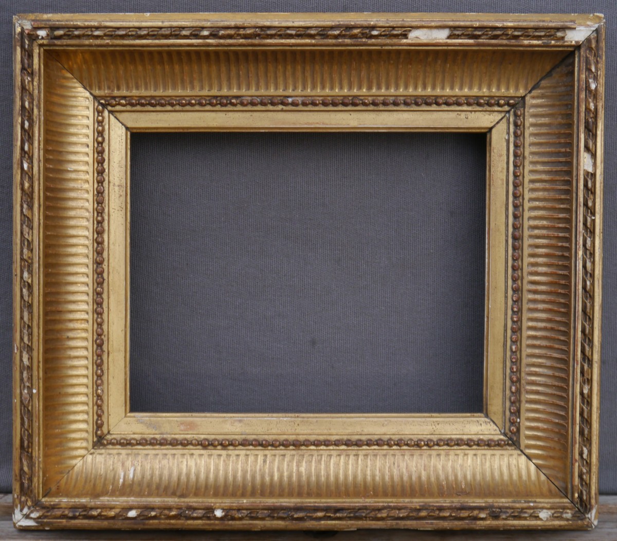 Petit cadre doré à canaux  vue 20,5x16 cm