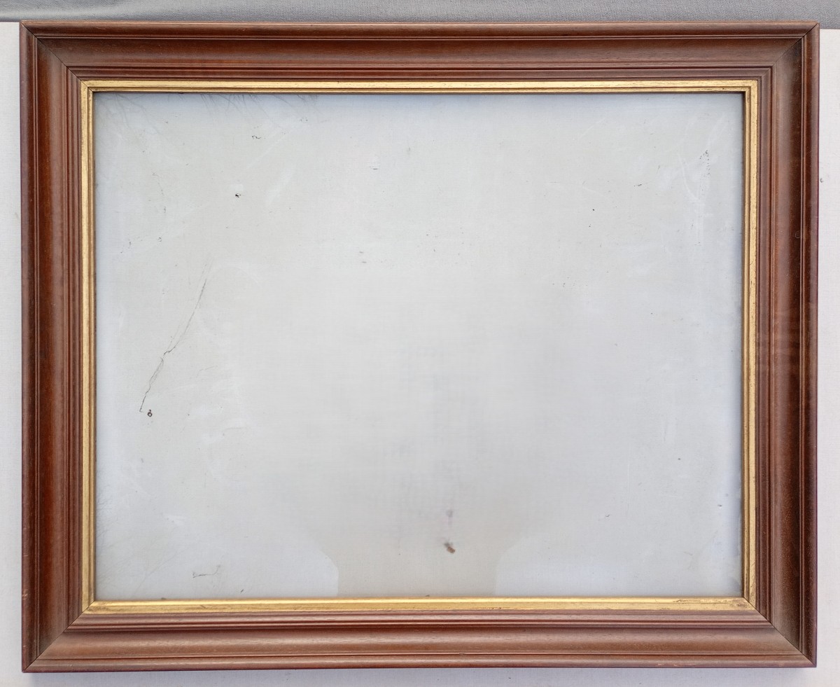 Cadre noyer mouluré, vue 63x49 cm