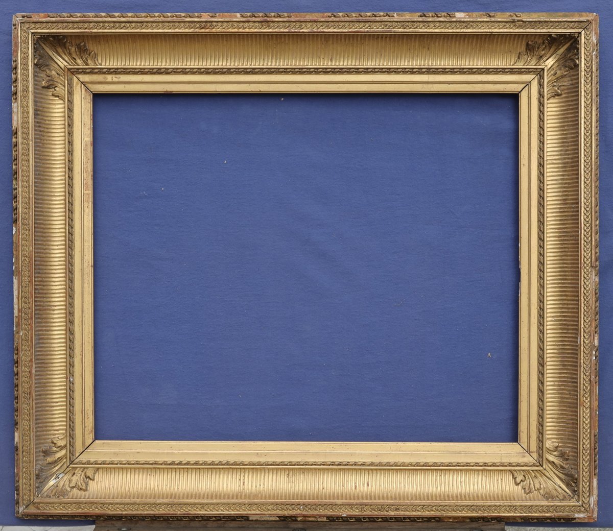 Beautiful 19th-century Gilt Frame With Fluting For A 15f Format (65x54), Image Size 63.8x52.3 Cm-photo-2
