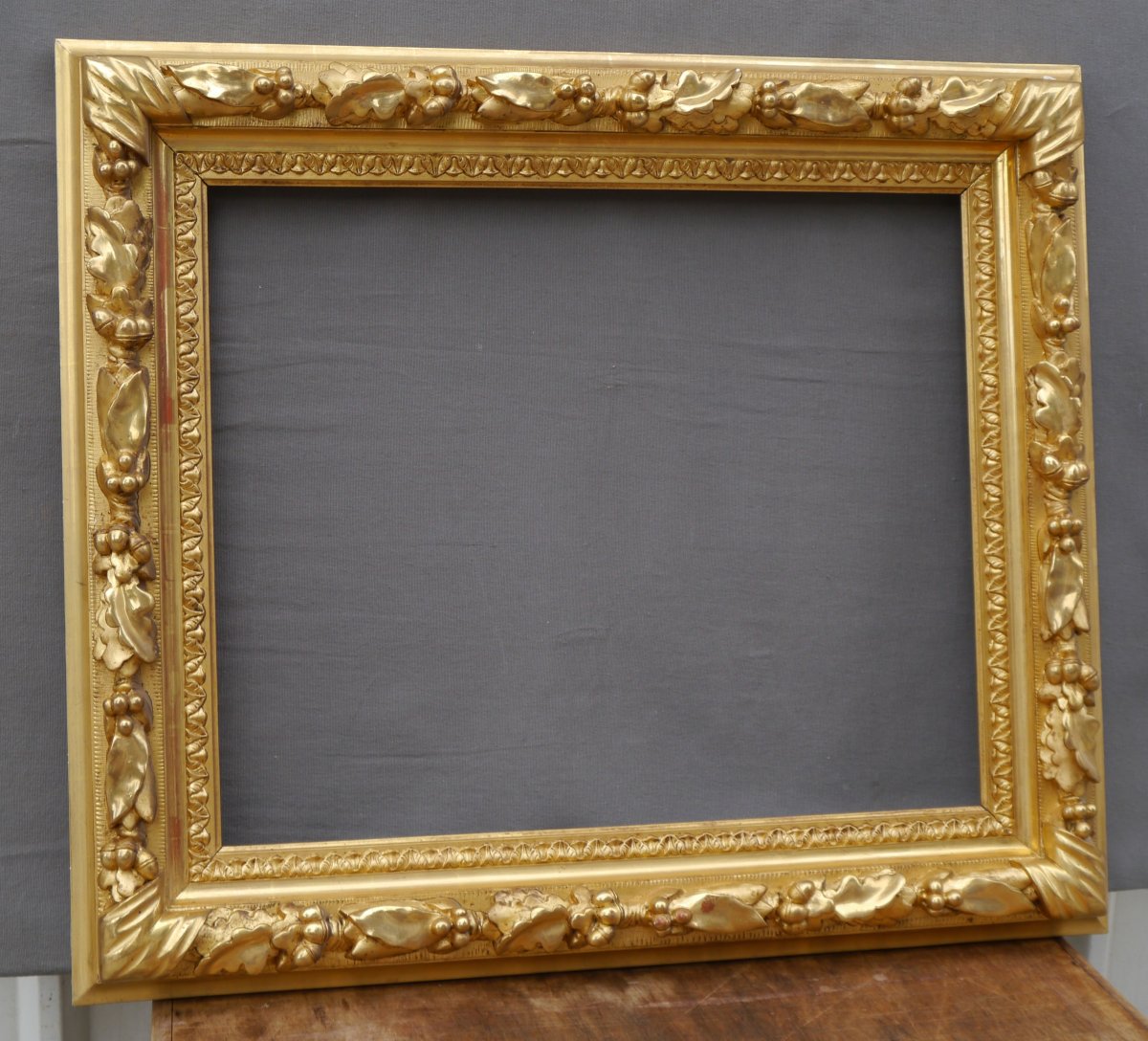 Beautiful 19th-century Gilded Frame, 64x52.5 Cm, For 15f Size-photo-2
