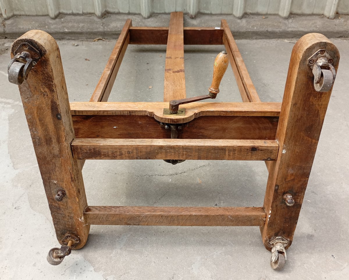 Antique Oak Easel With Screws And A Crank Handle-photo-6