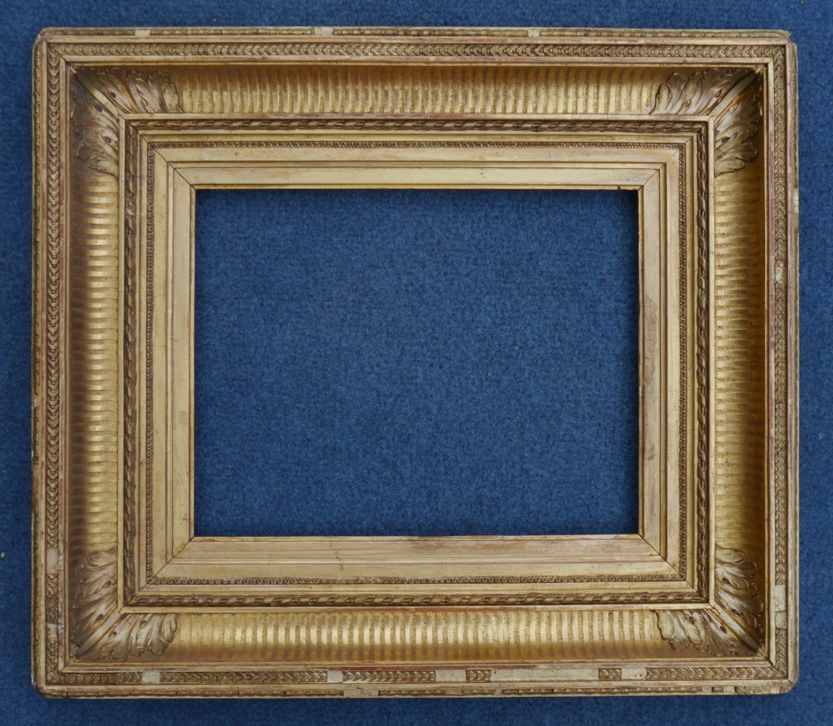 19th-century Gilded Frame With Channels For 3f (27x22), View Size 26x20.3 Cm, In Need Of Restoration
