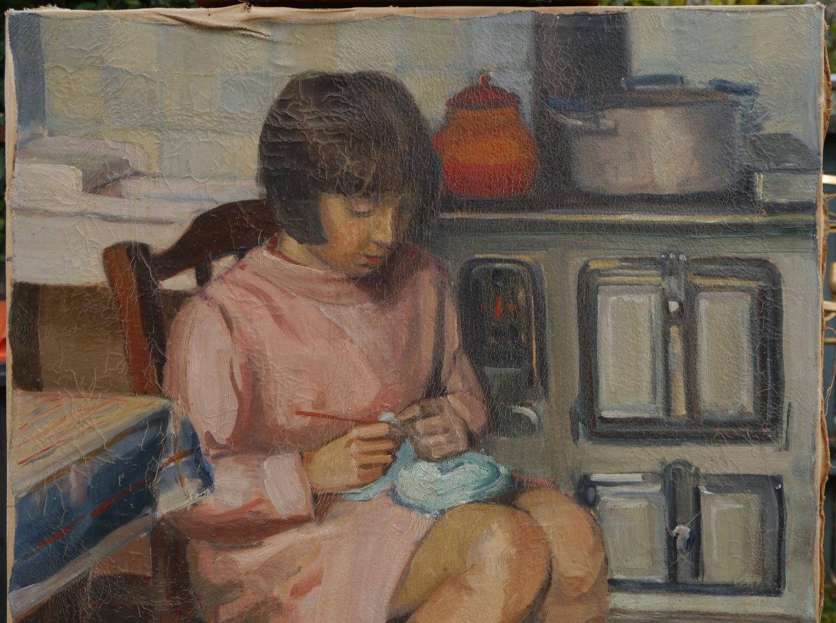 Jeune fille au tricot dans une cuisine, Ecole vers 1930/40-photo-2