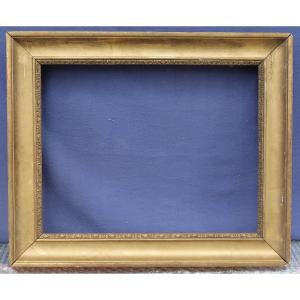 19th Century Gilded Frame With Throat Profile 