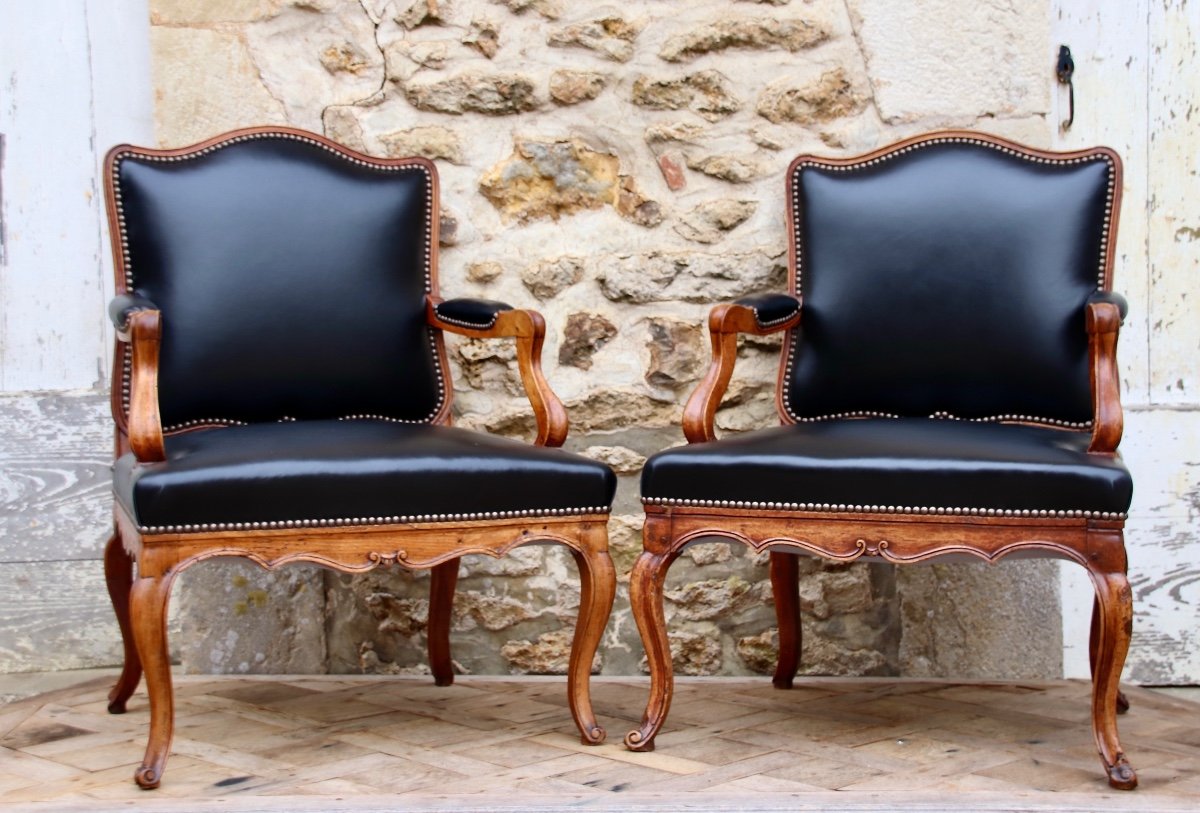 Paire De Fauteuils Dossier Plat d'époque Louis XV Recouvert De Cuir -photo-1