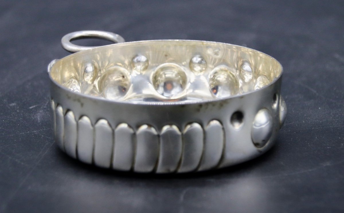 Taste Wine In Silver Twentieth-photo-2