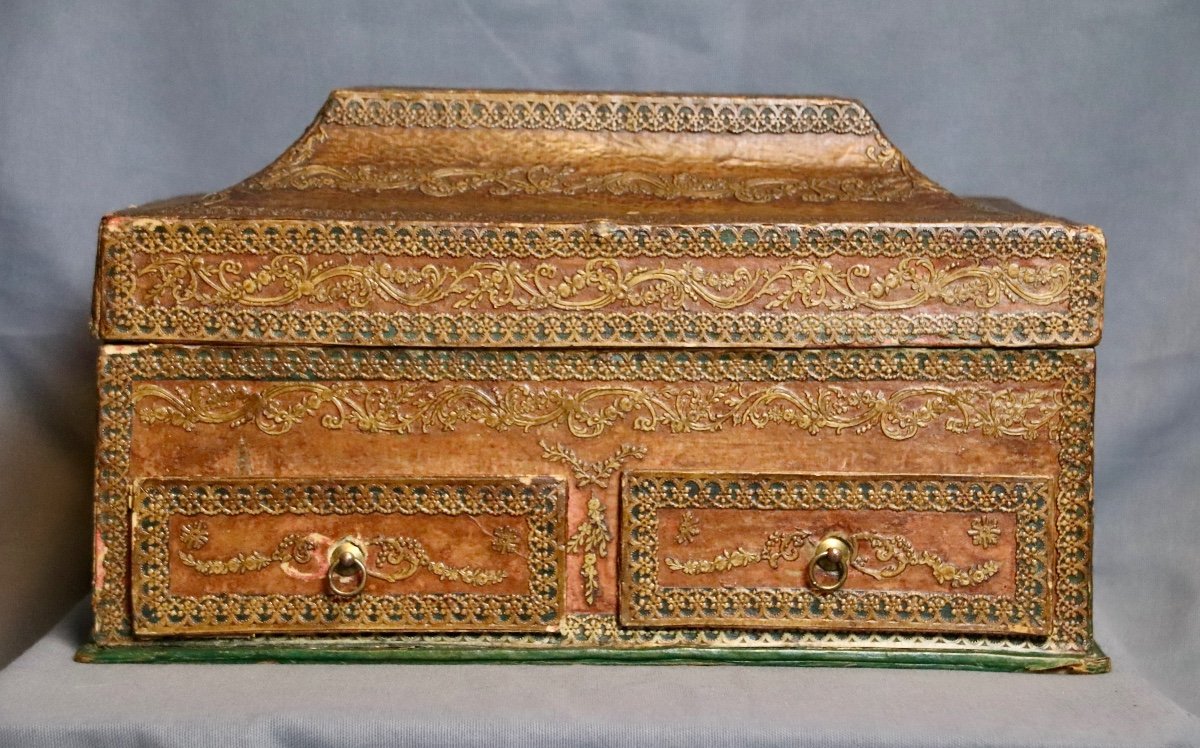 18th Century Cardboard Cabinet Box-photo-4