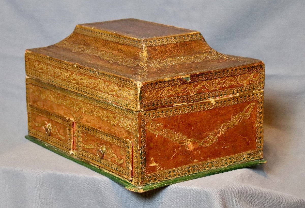 18th Century Cardboard Cabinet Box-photo-7