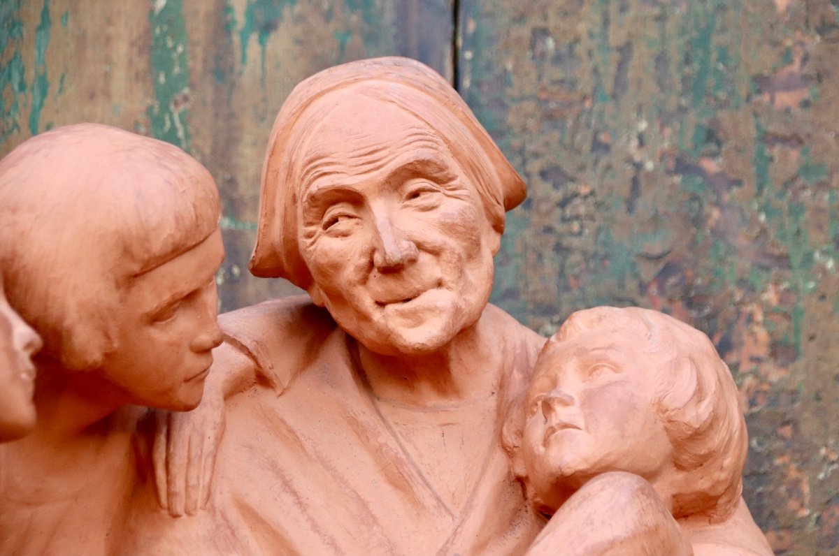 Groupe en terre cuite De G. Hauchecorne La Grand Mère Bretonne Et Ses Petrits Enfants -photo-1