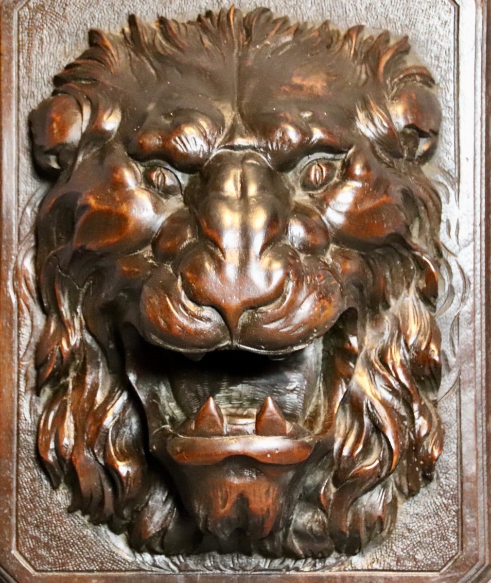 19th Century Walnut Lion Head Sculpture -photo-1