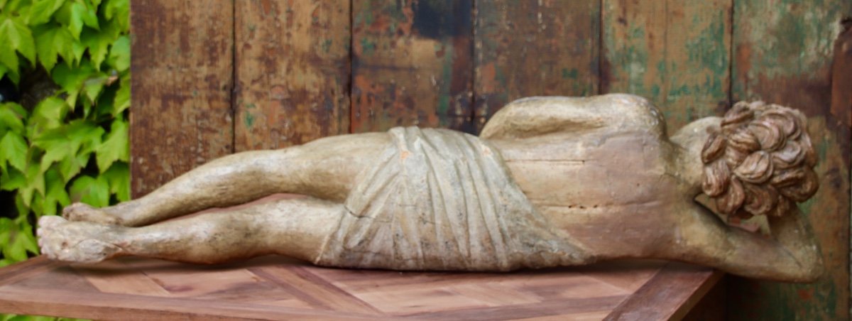Sculpture d'Ange Allongé En Bois Polychrome d'époque XVIIIème -photo-3