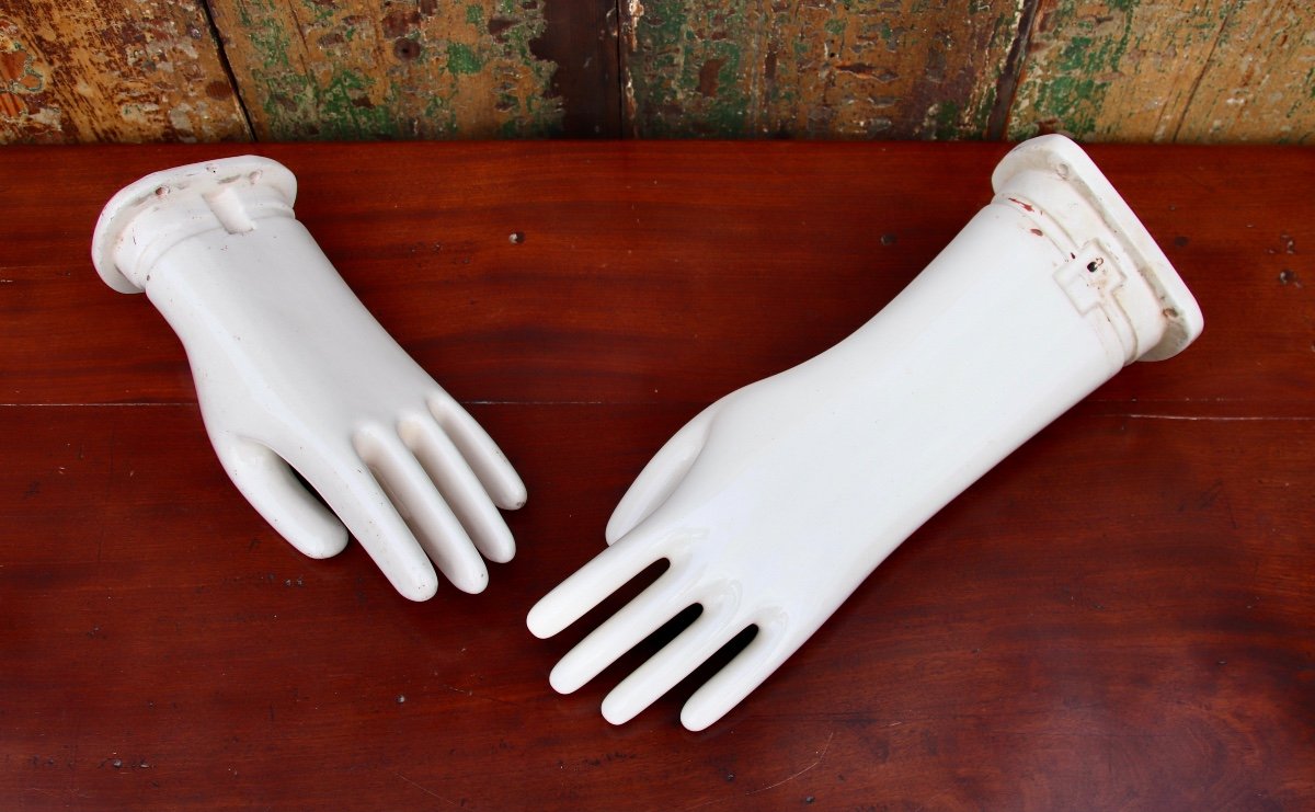 2 Porcelain Glove Molds-photo-4