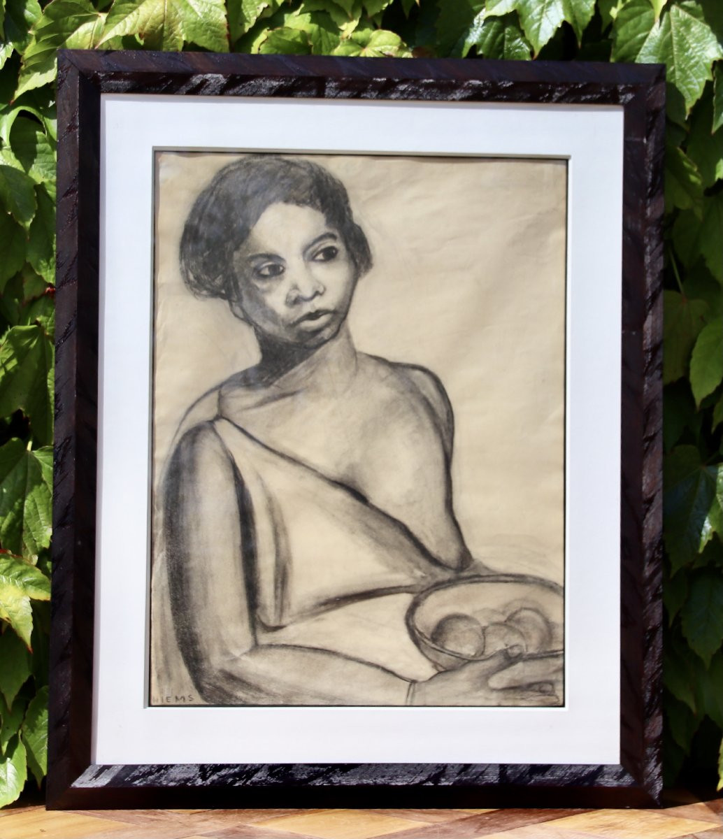 Dessin Fusain De Jeune Femme Par Hiem -photo-1