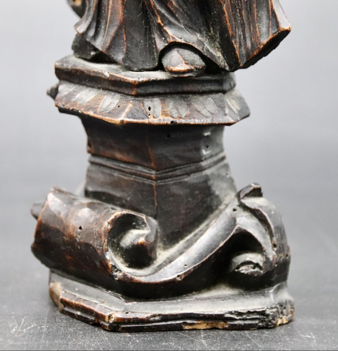 18th Century Lime Wood Sculpture Of A Saint -photo-5