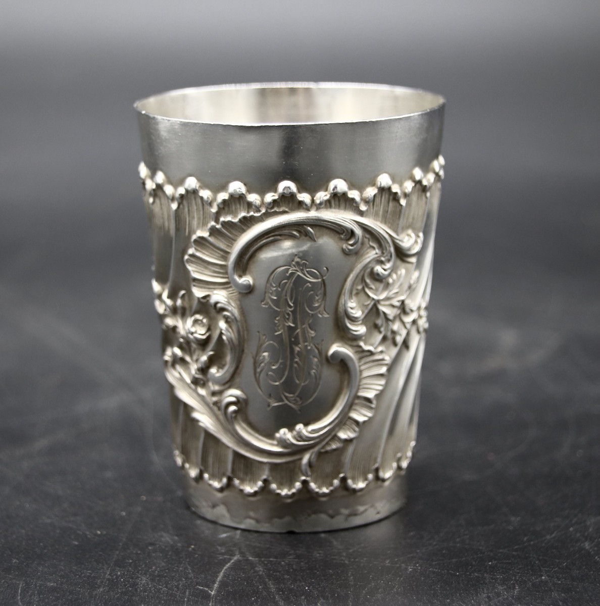 timbale XIXème en argent massif  XIXème 