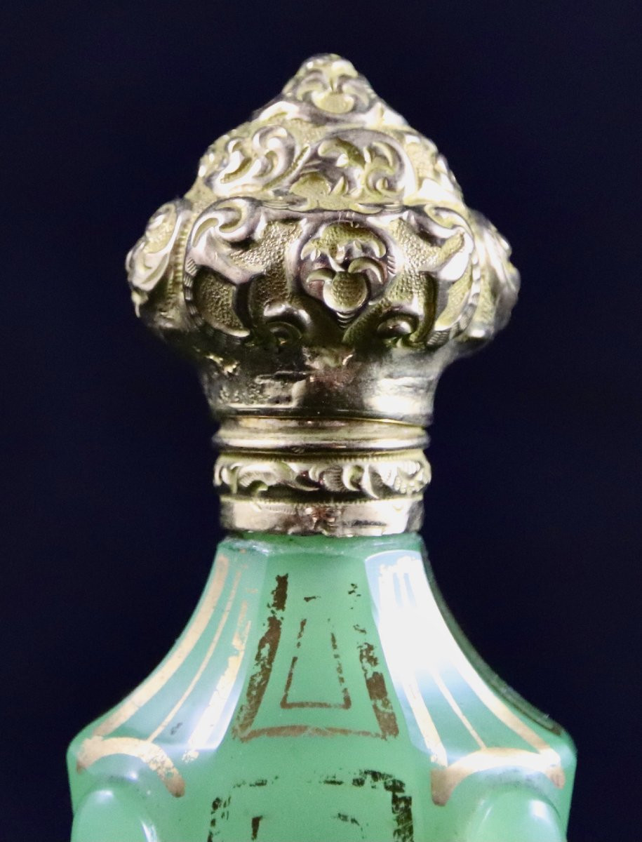 Early 19th Century Opaline Salt Bottle -photo-6