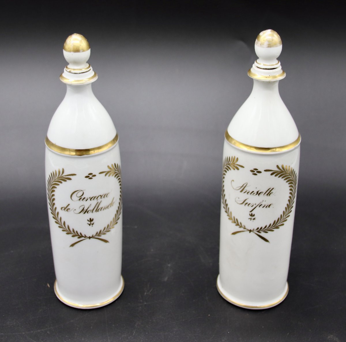 Pair Of 19th Century Medicinal Bottles In Paris Porcelain -photo-3