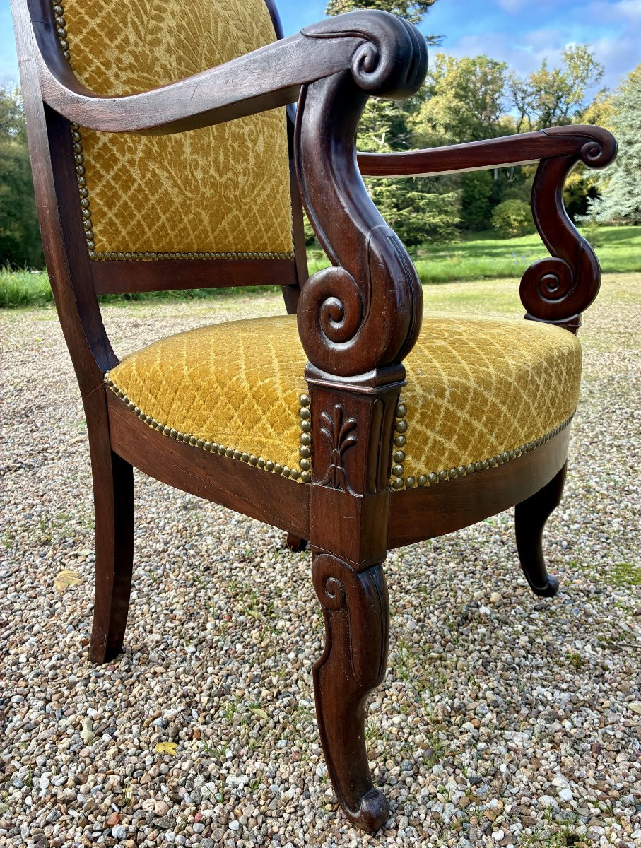 19th-century Restored Living Room With 1 Bench And 4 Mahogany Armchairs-photo-4