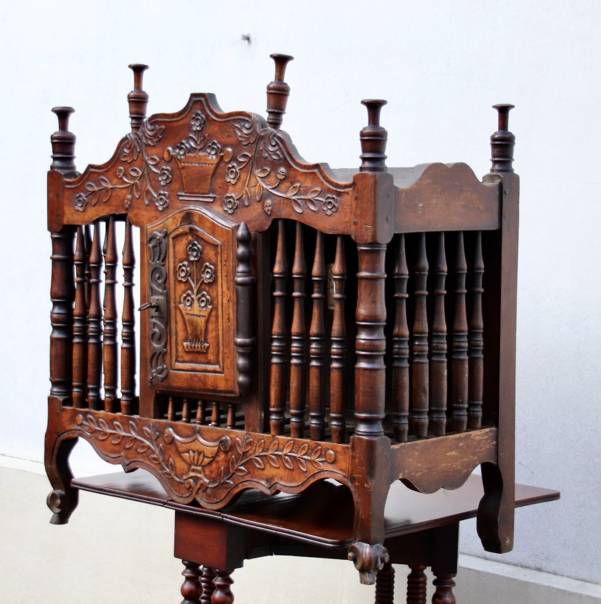 Provençal Bread Box In Walnut, Dating From The 18th Century -photo-2