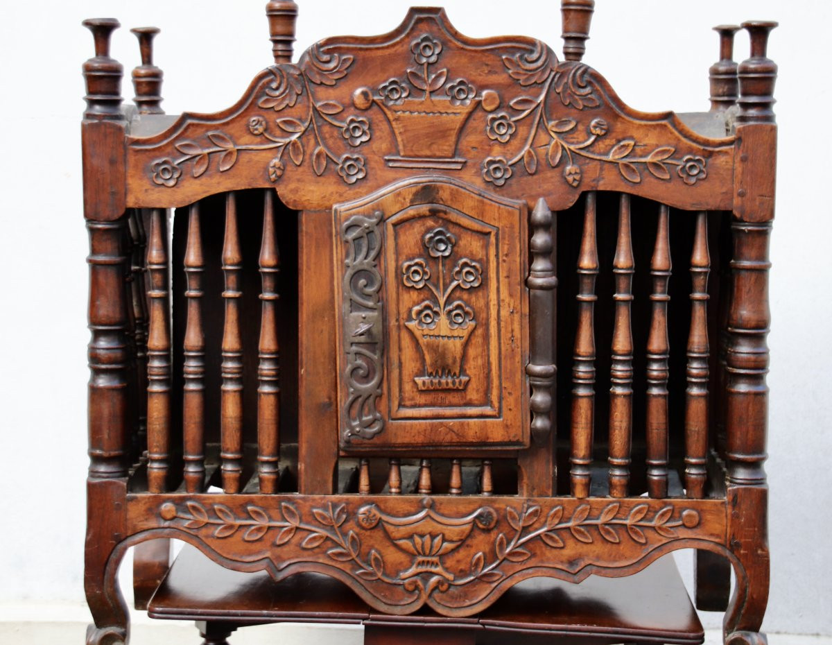 Provençal Bread Box In Walnut, Dating From The 18th Century -photo-4