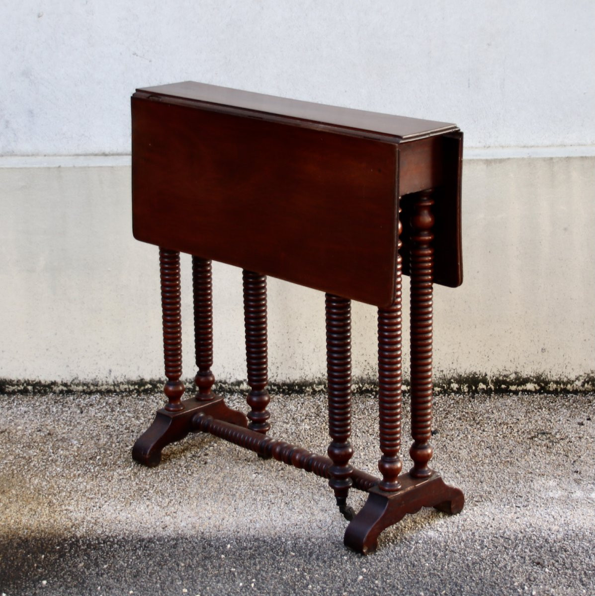 19th Century Mahogany Drop-leaf Table-photo-2