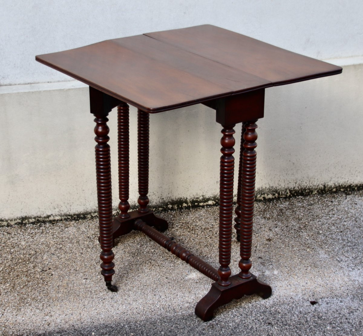 19th Century Mahogany Drop-leaf Table-photo-6