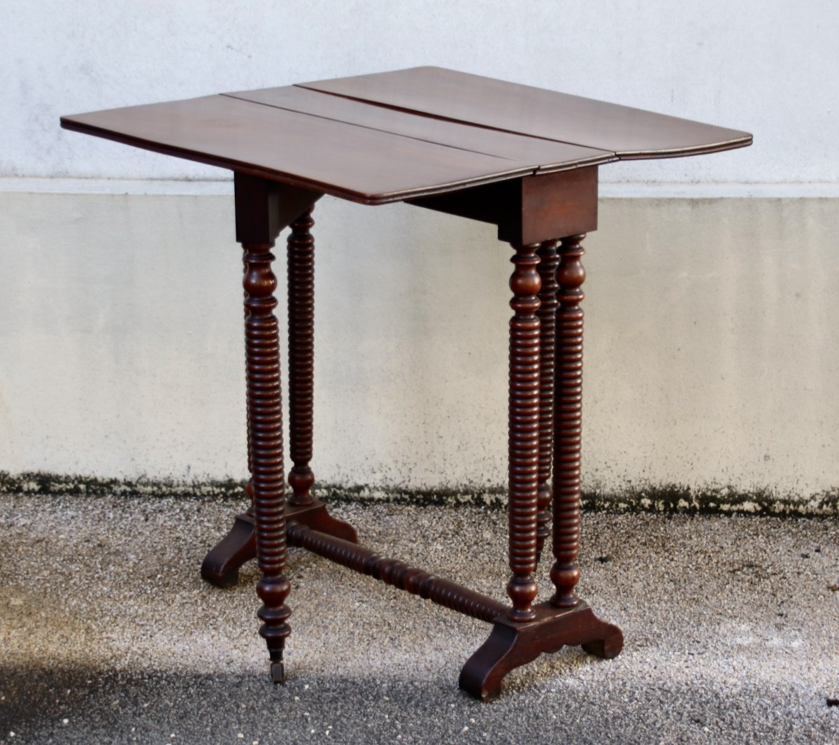 19th Century Mahogany Drop-leaf Table