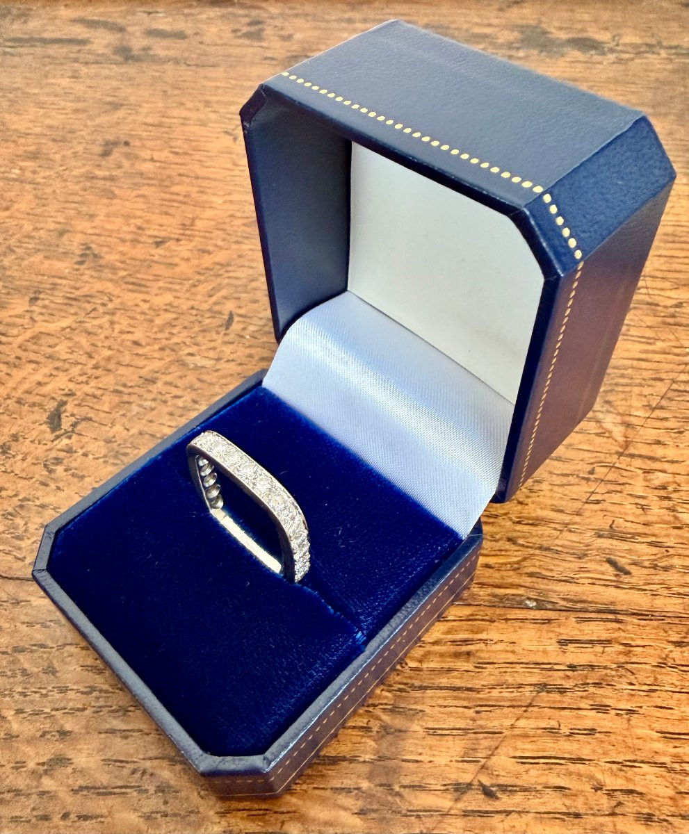 bague alliance carré en or gris et diamants -photo-3