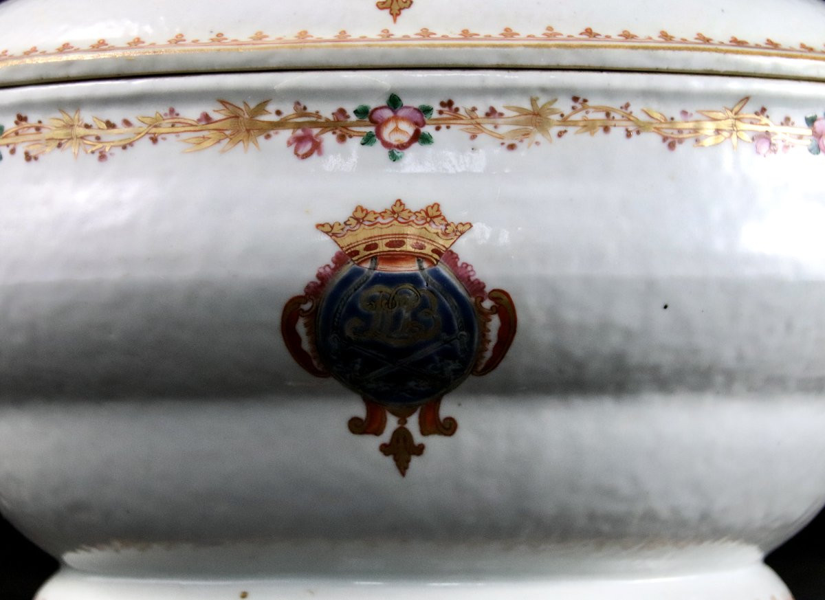 Soupière terrine et plats XVIIIème de la compagnie des Indes-photo-8