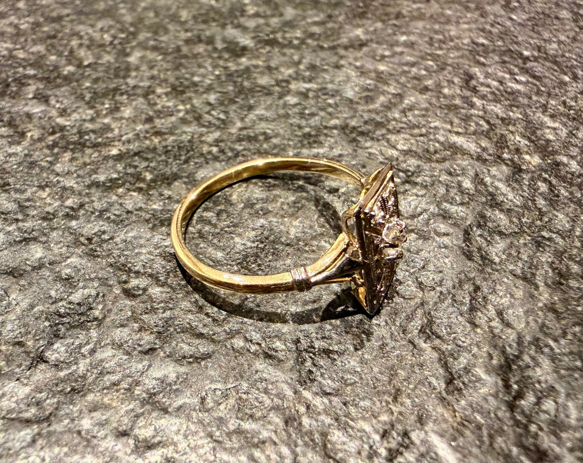 bague or jaune et platine chaton orné d'un diamant -photo-4