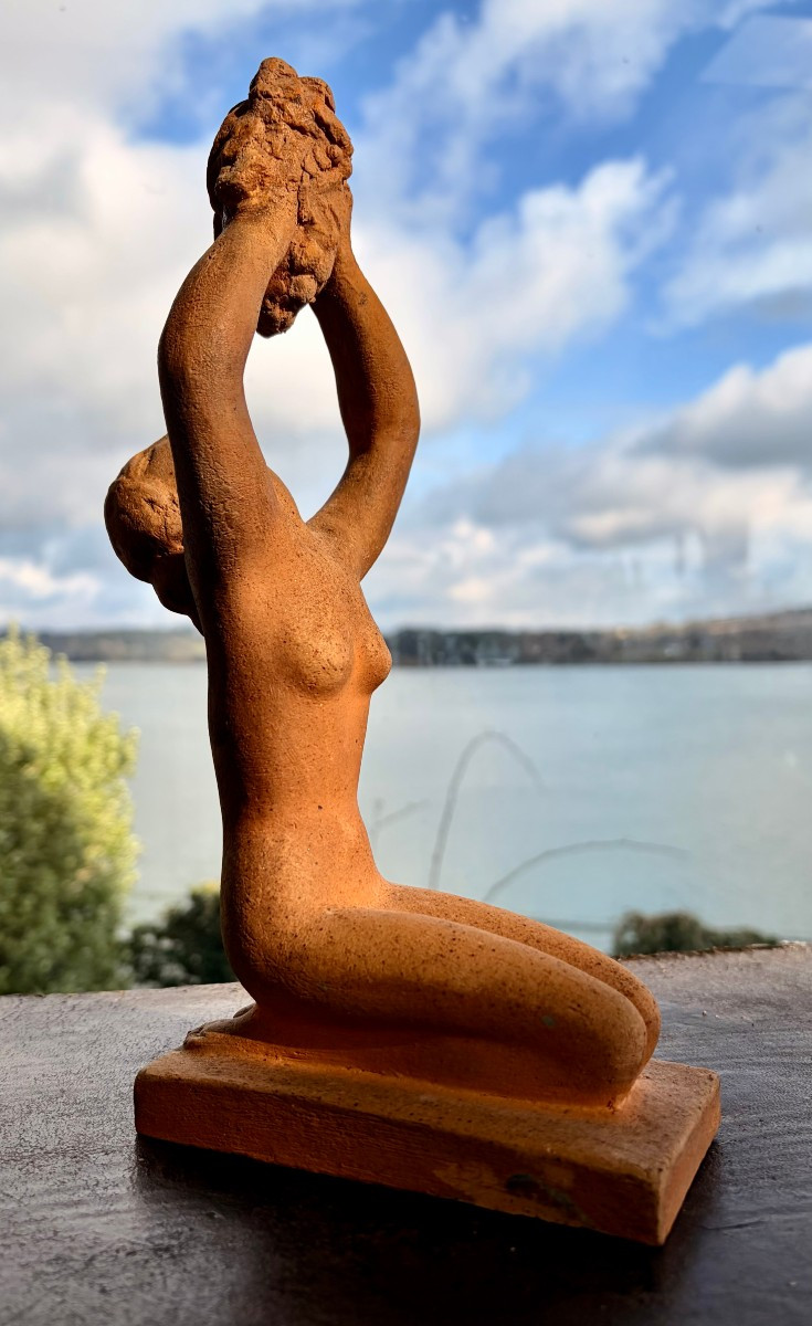 terre cuite jeune femme offrant un bouquet d'Édouard CAZEAUX