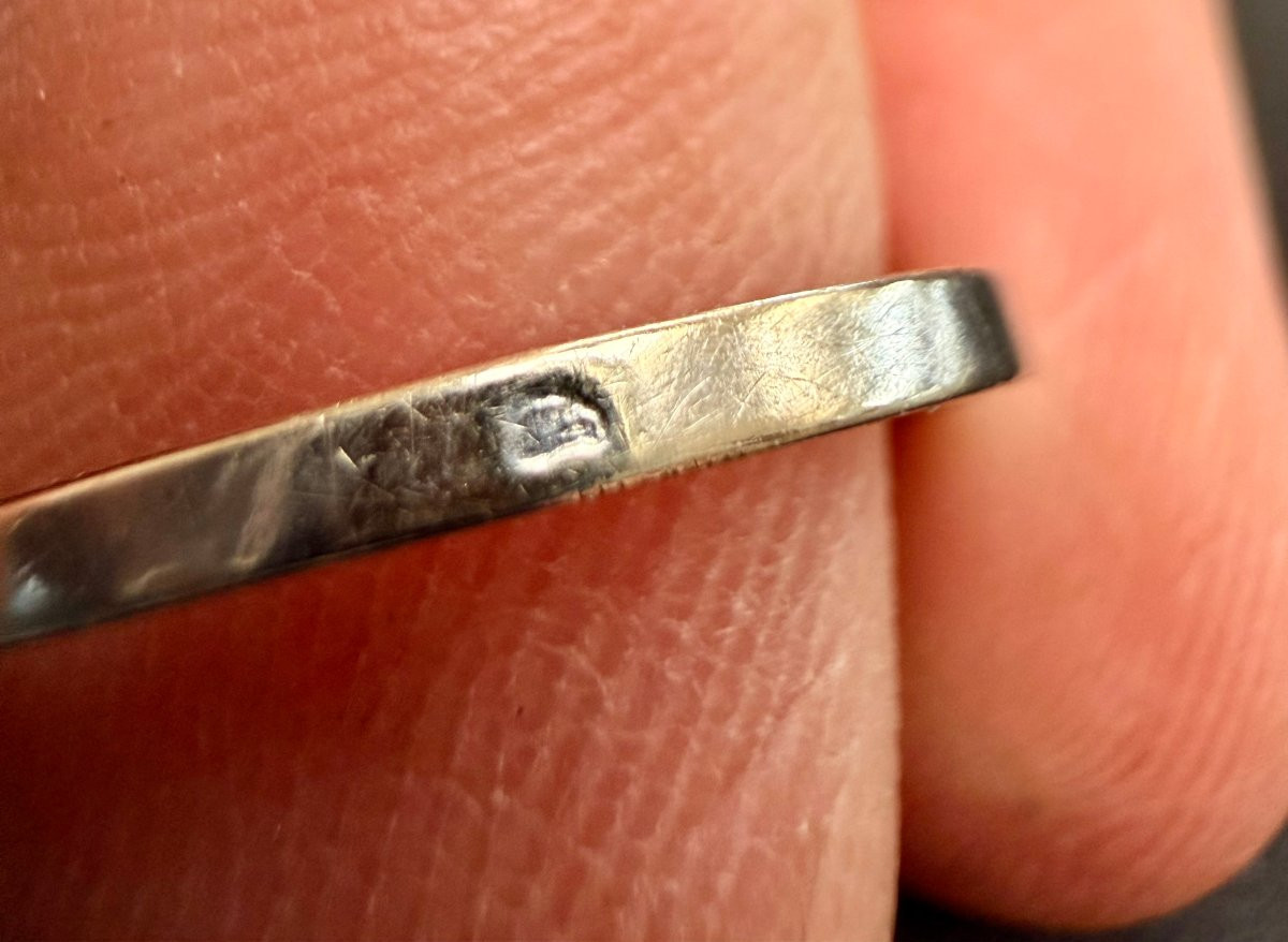 bague en or blanc saphir et diamants -photo-8