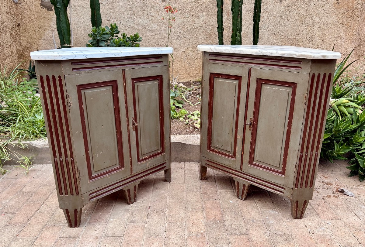 paire d'encoignures peinte d'époque XVIIIème