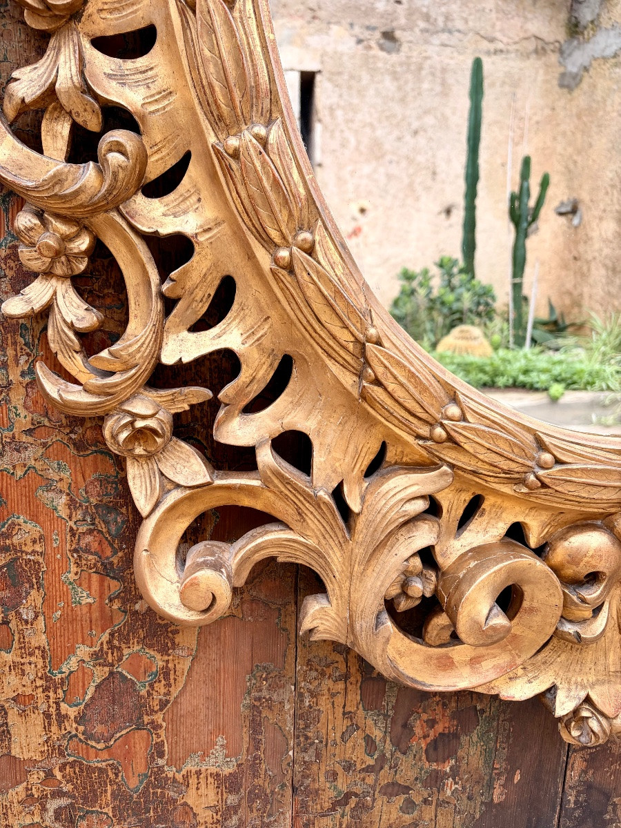 Oval Mirror In Gilded Wood In Rocail Style From The 19th Century -photo-1