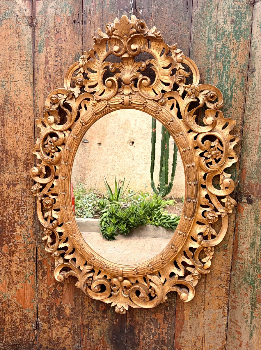 Oval Mirror In Gilded Wood In Rocail Style From The 19th Century 