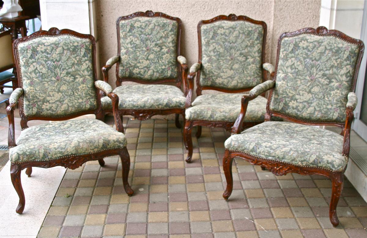 Suite De Quatre Fauteuils Dossier Plat XVIII&egrave;me