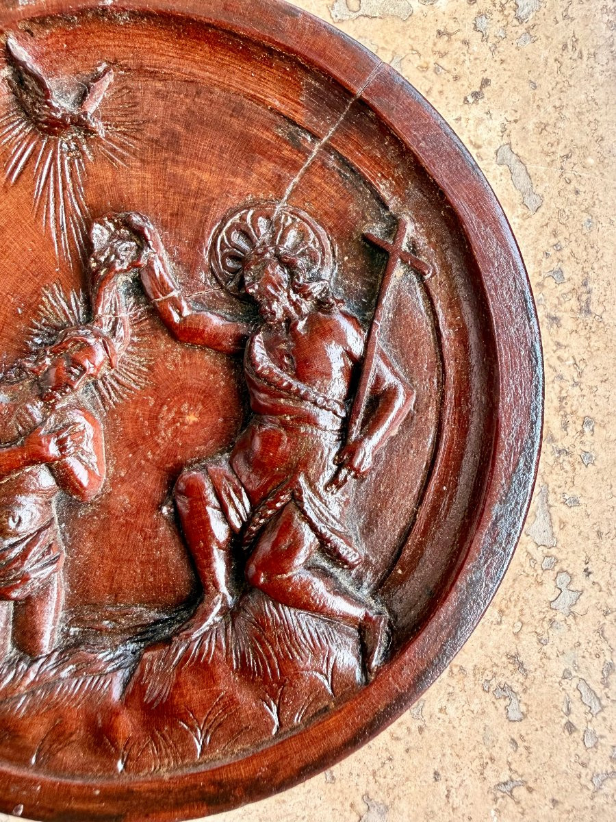 médaillon XVIIème en buis représentant le baptême du Christ -photo-2