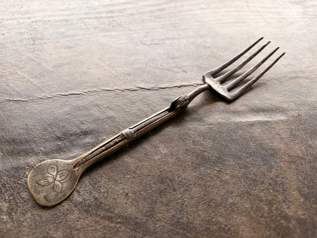 17th Century Folding Fork-photo-2