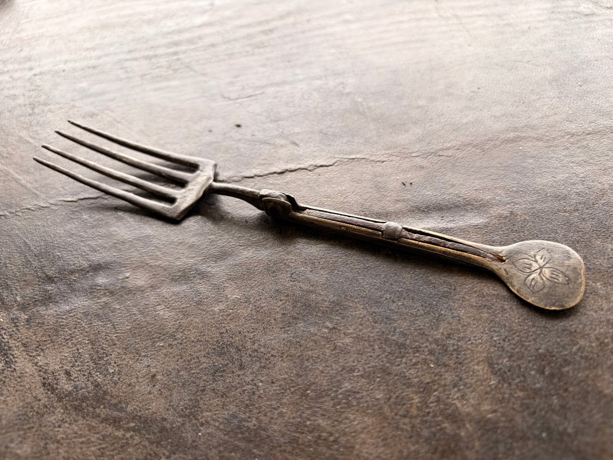 17th Century Folding Fork-photo-3