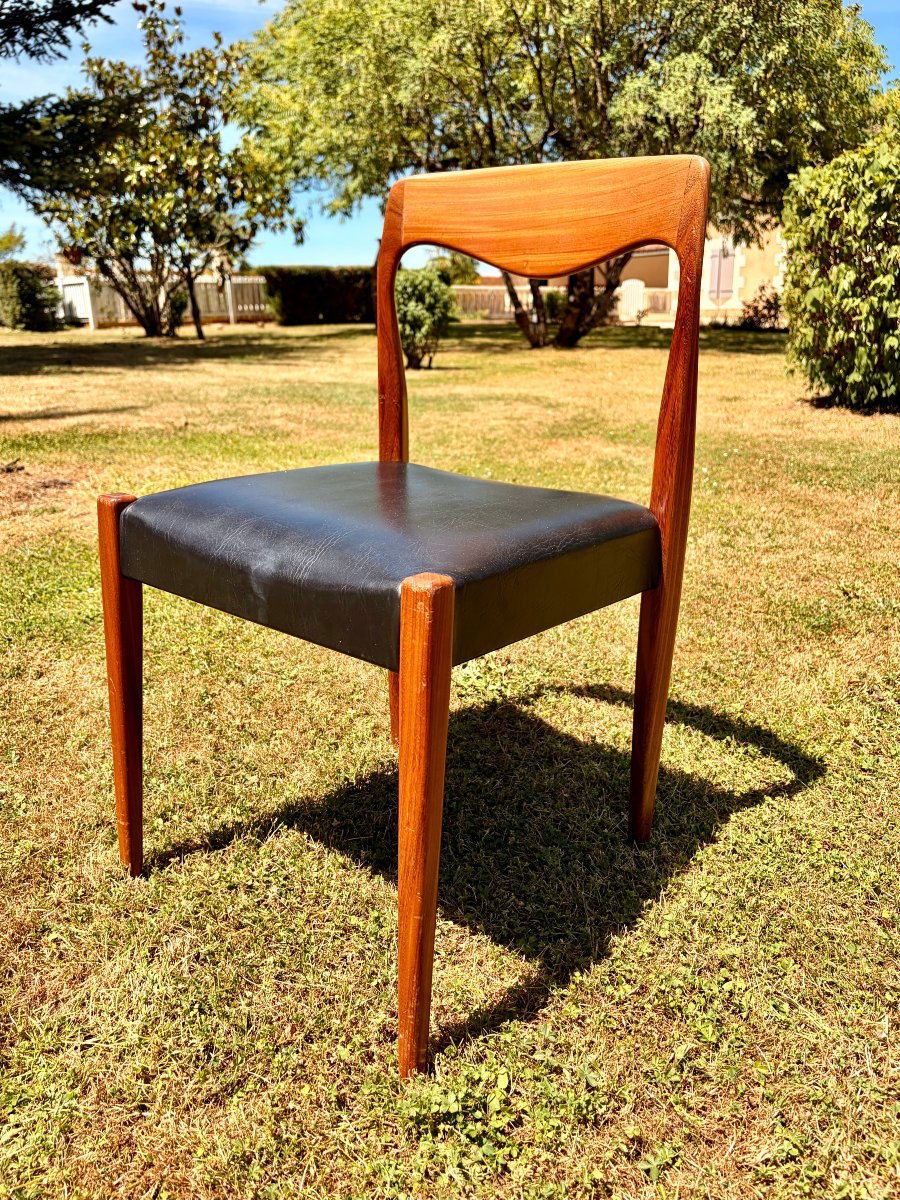 suite de 8 chaises scandinave en teck de Niels otto Moller-photo-2